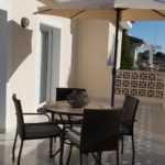 Terras buiten de villa